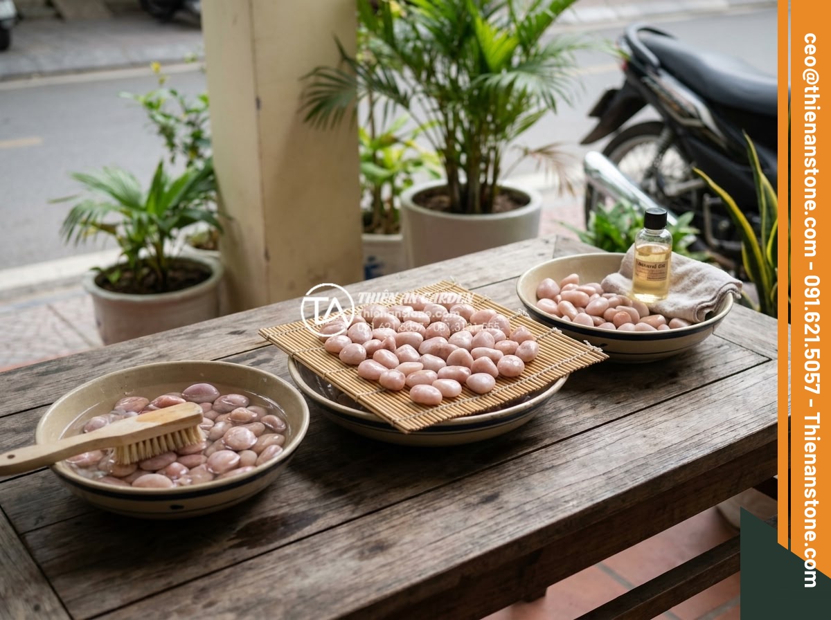 Sỏi cuội trang trí: Bí quyết phối hợp sỏi đá cuội cho chậu cây nội thất - Detailed cleaning and preservation process of decorative pebbles for long term i