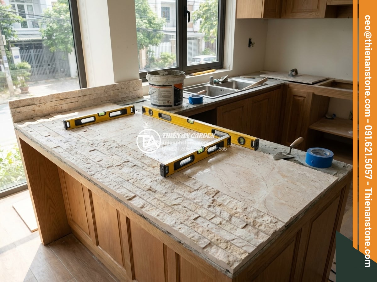 Bàn bếp nên dùng đá nguyên khối hay đá ghép? Phân tích từ chuyên gia - Hình 15 Bàn bếp nên dùng đá nguyên khối hay đá ghép? Phân tích từ chuyên gia - Step-by-step professional installation of natural stone kitchen countertop by sk
