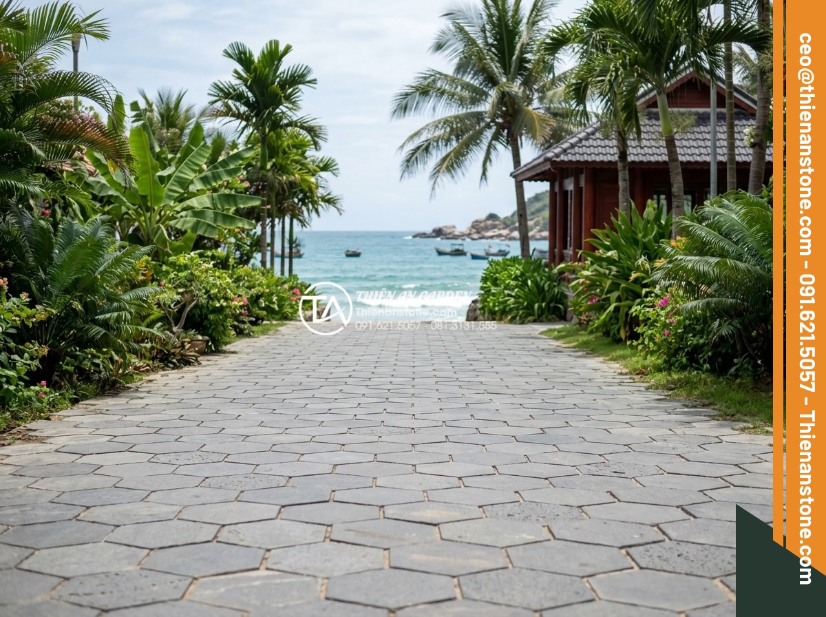 Bí mật độ bền của đá ghép ong xám khi sử dụng cho các công trình ven biển - Hình 16 Bí mật độ bền của đá ghép ong xám khi sử dụng cho các công trình ven biển - Long-term maintained gray honeycomb stone installation looking pristine after ye