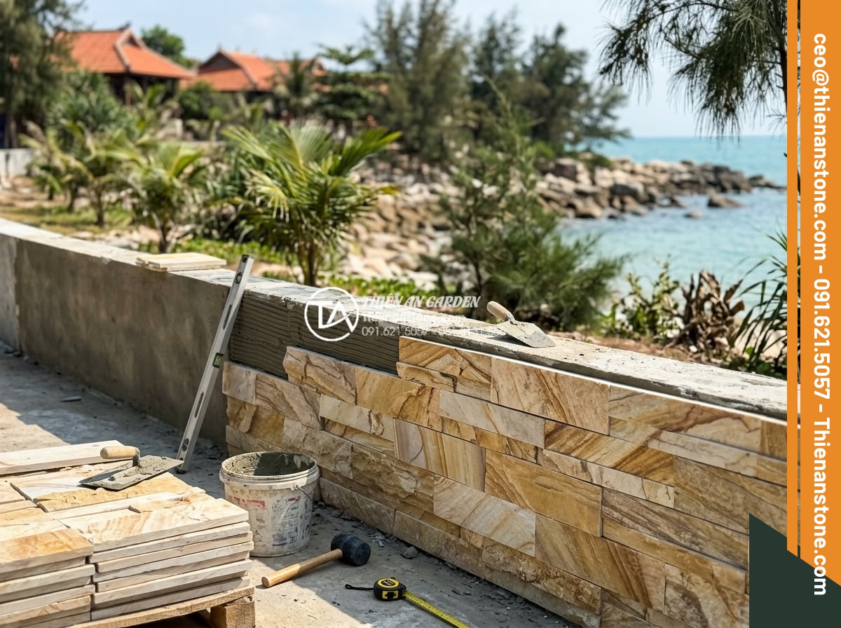 Bí mật độ bền của đá ghép ong xám khi sử dụng cho các công trình ven biển - Hình 21 Bí mật độ bền của đá ghép ong xám khi sử dụng cho các công trình ven biển - Professional team from Da Canh Thien An working on coastal stone project install