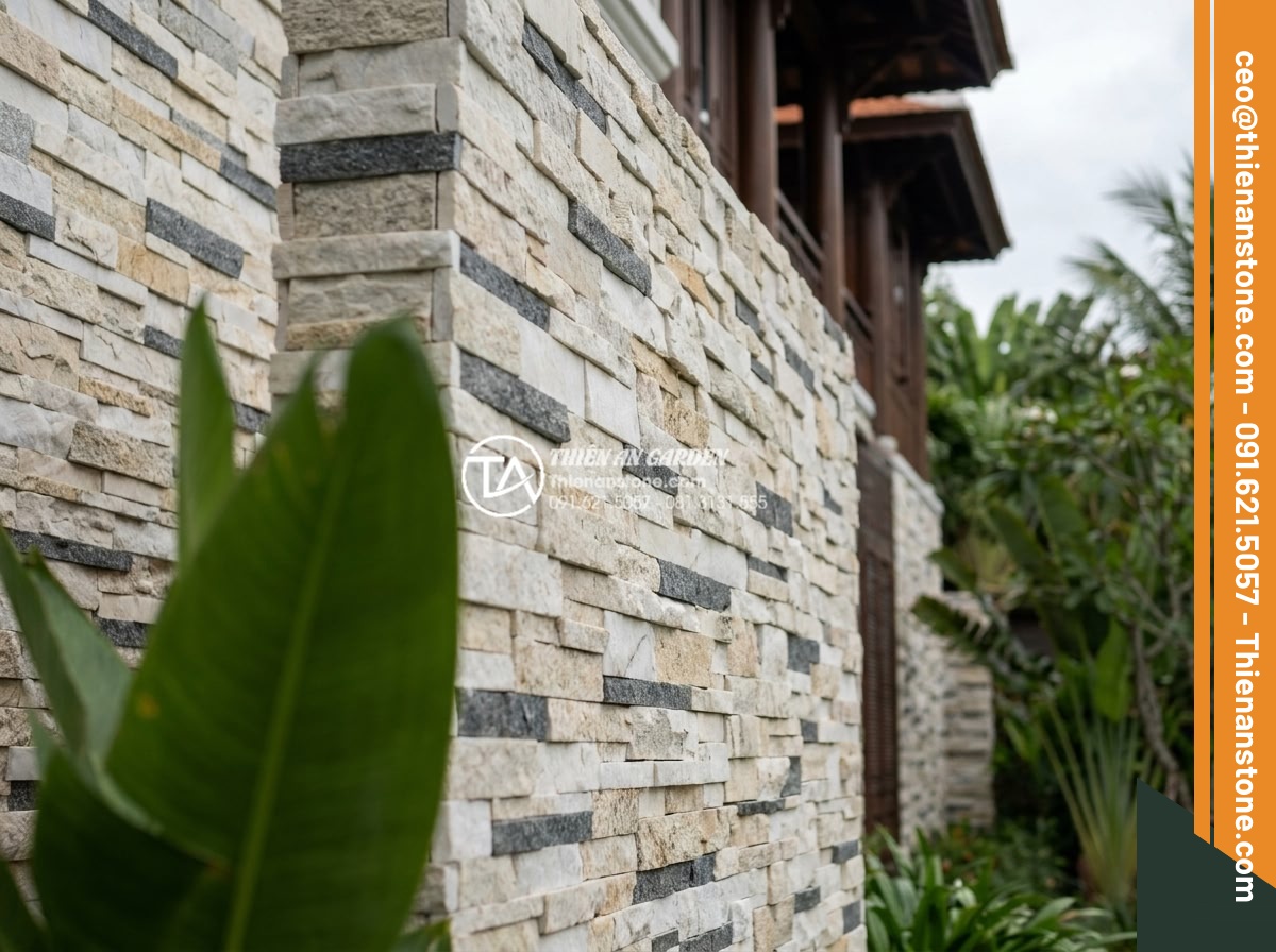 Đá ghép 4 màu có tốt không? Đánh giá độ bền và tính thẩm mỹ thực tế - Happy client photos with completed 4-color stone projects at luxury villas and r