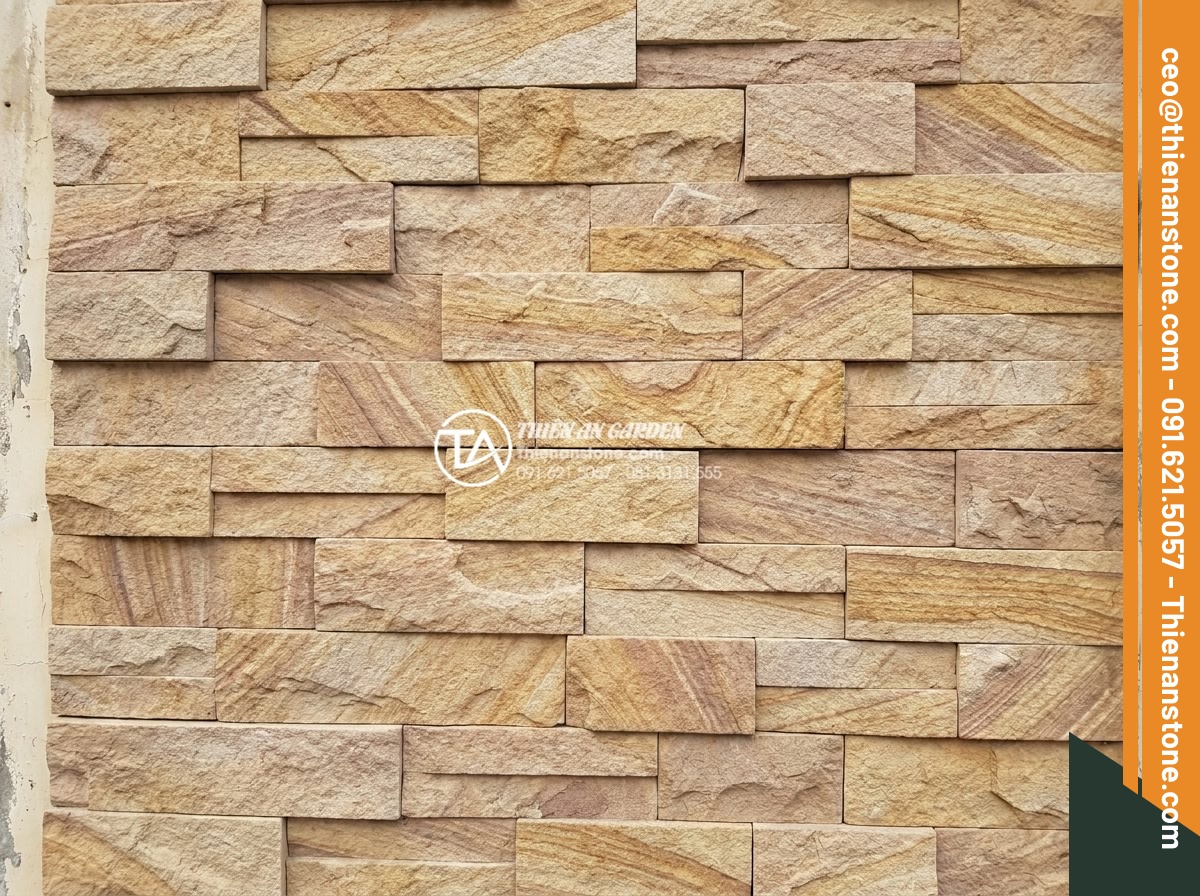 Đá ghép đen và đá ghép vân gỗ: Sự kết hợp hoàn hảo cho không gian nội thất - Detailed wood grain mosaic stone texture close-up showing natural vein patterns 