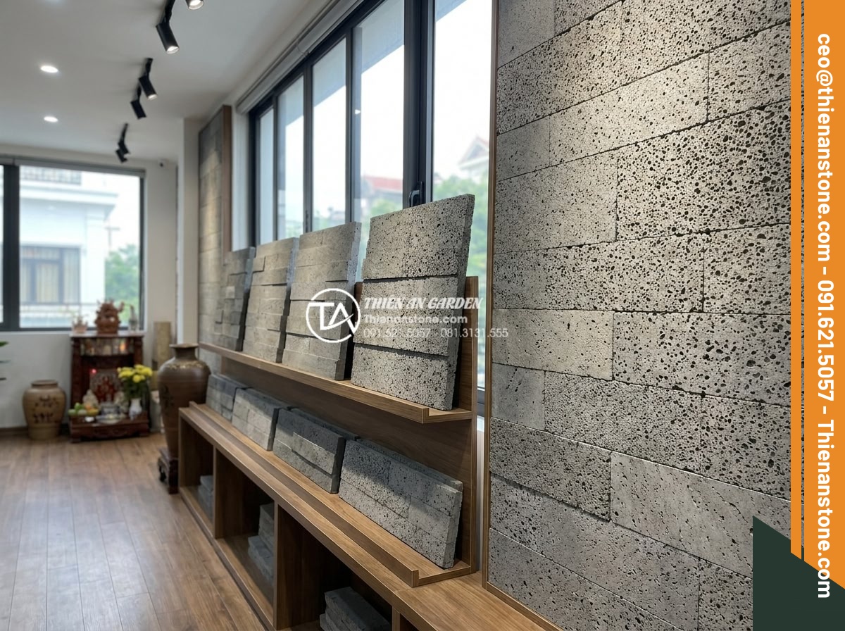 Đá ghép tổ ong xám: Xu hướng lựa chọn hàng đầu cho kiến trúc hiện đại - Professional showroom display of various gray honeycomb stacked stone samples in