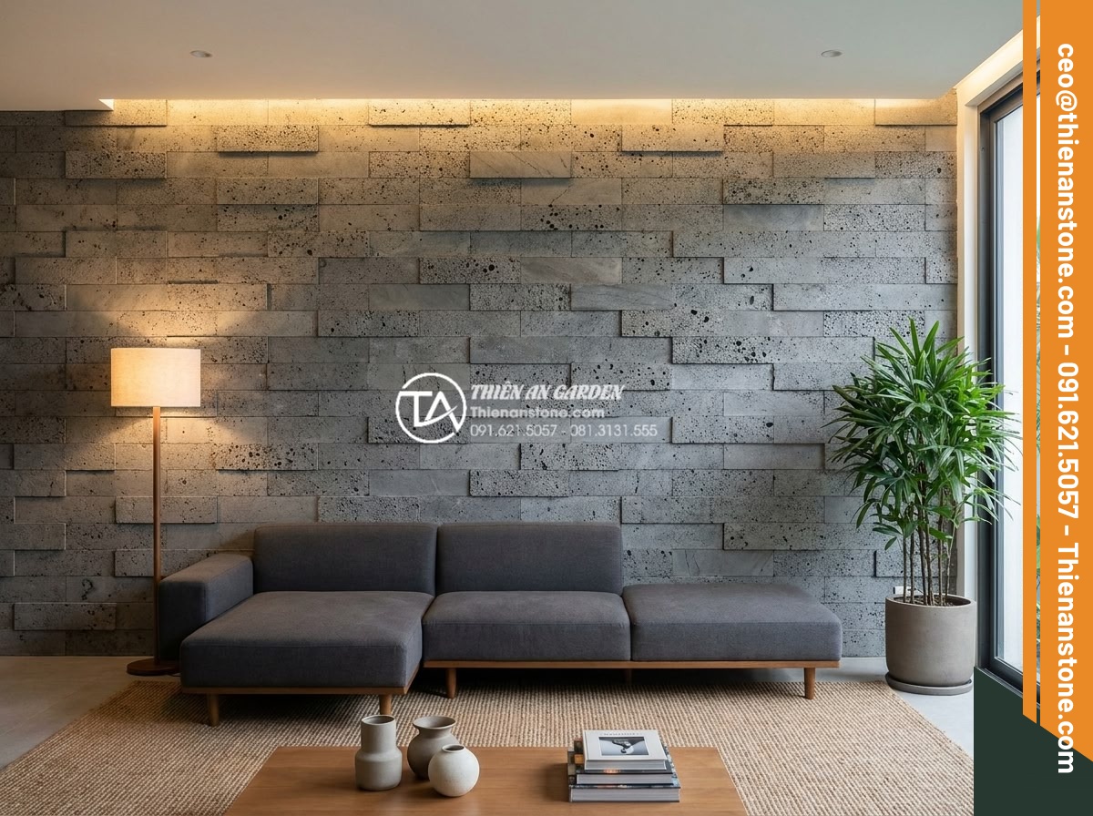Đá ghép tổ ong xám: Xu hướng lựa chọn hàng đầu cho kiến trúc hiện đại - Full view of an interior accent wall featuring gray honeycomb stacked stone 10x5