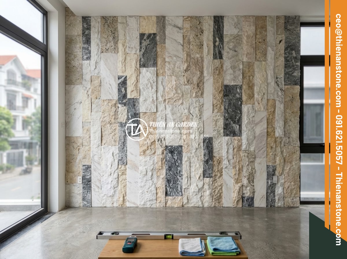 Đá ghép vân gỗ ốp tường: Giải pháp chống ẩm mốc tuyệt đối cho nhà phố - Hình 12 Đá ghép vân gỗ ốp tường: Giải pháp chống ẩm mốc tuyệt đối cho nhà phố - Completed professional installation of full wall wood grain stone mosaic claddin