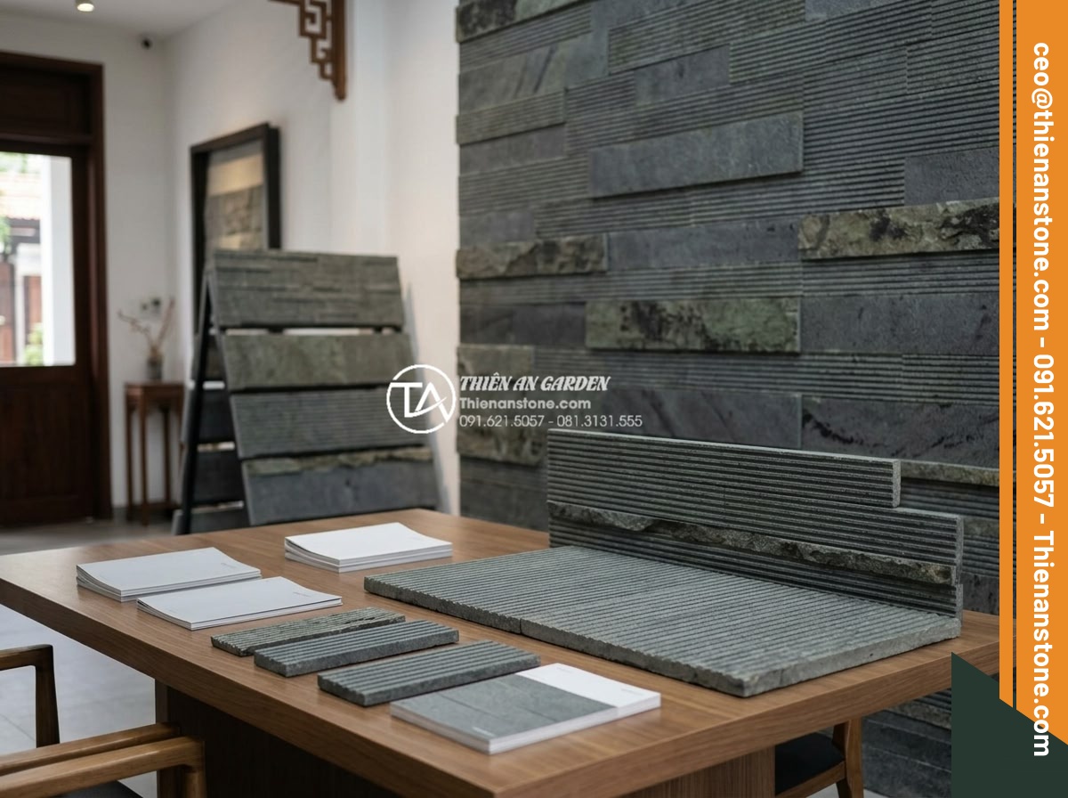 Đá răng lược có bị rêu mốc không? Bí quyết bảo quản đá luôn mới - Professional consultation scene with experts discussing stone maintenance with c