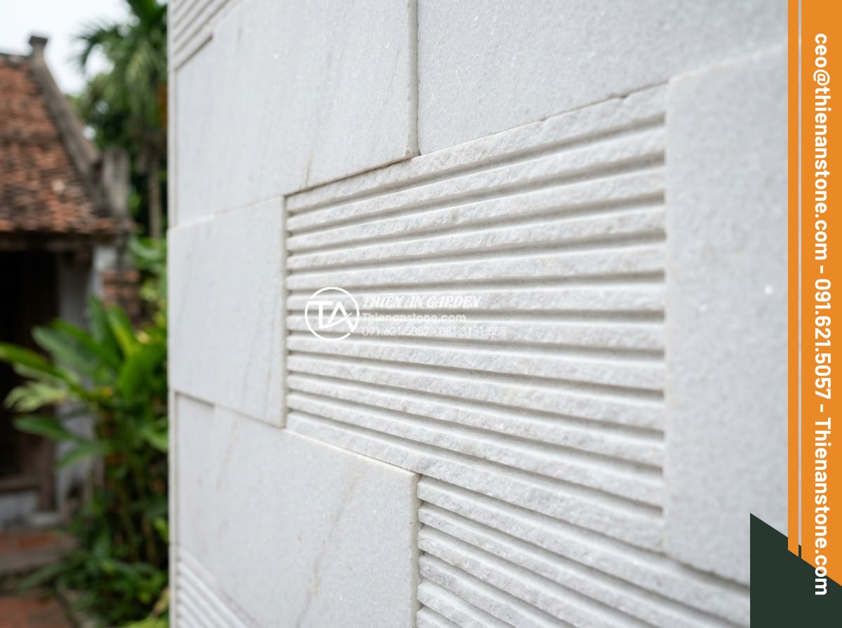 Đá răng lược có dùng được cho khu vực hồ bơi không? Những lưu ý quan trọng - Hình 1 Đá răng lược có dùng được cho khu vực hồ bơi không? Những lưu ý quan trọng - Detailed close-up photograph of natural Vietnamese comb tooth stone (da rang luo