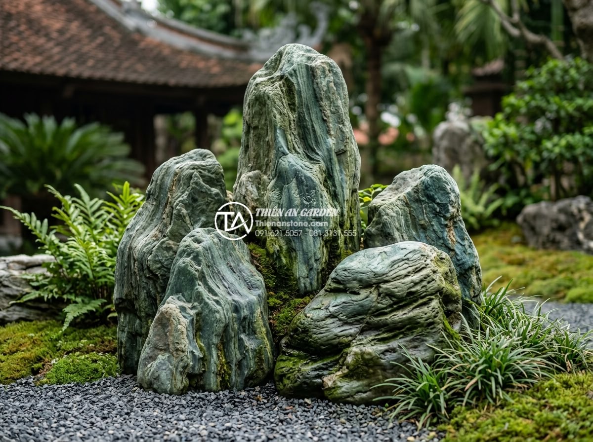 Đá xanh Nhật Bản là gì? Tại sao đây là lựa chọn số 1 cho cảnh quan cao cấp? - Long-term preserved Japanese green stone garden feature after years of proper ma