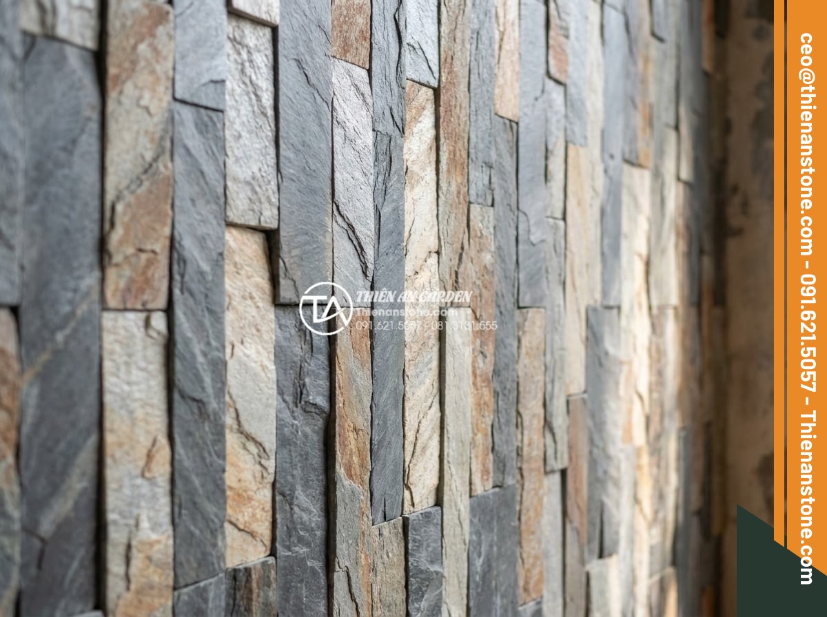 Sự khác biệt giữa ghép chỉ đá và ghép mòi đá trong thi công nội thất - Detailed close-up photograph of precise stone edge mosaic technique using thin m