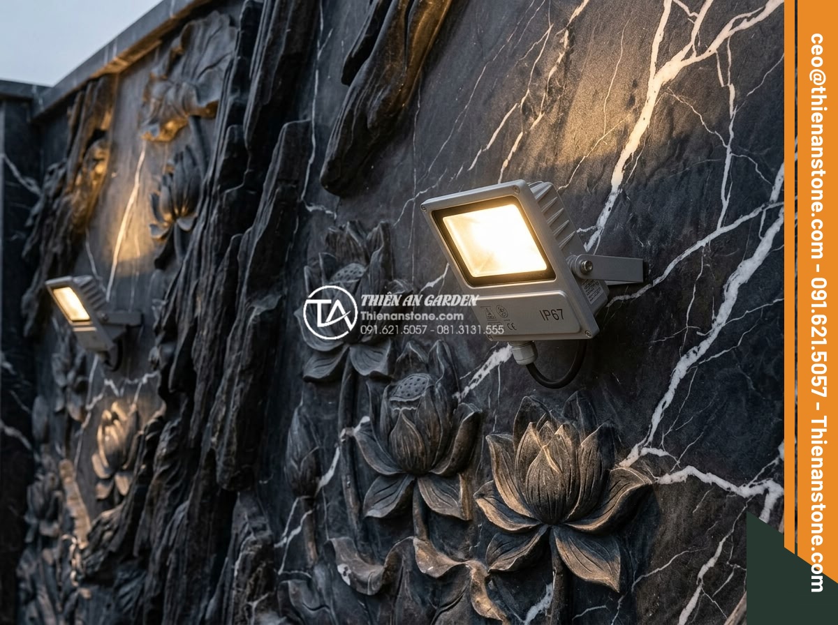 Bí quyết lựa chọn hệ thống đèn LED tạo hiệu ứng cho tiểu cảnh vách tường đêm - Detailed close-up shot of high-quality LED floodlight and spotlight fixtures ins