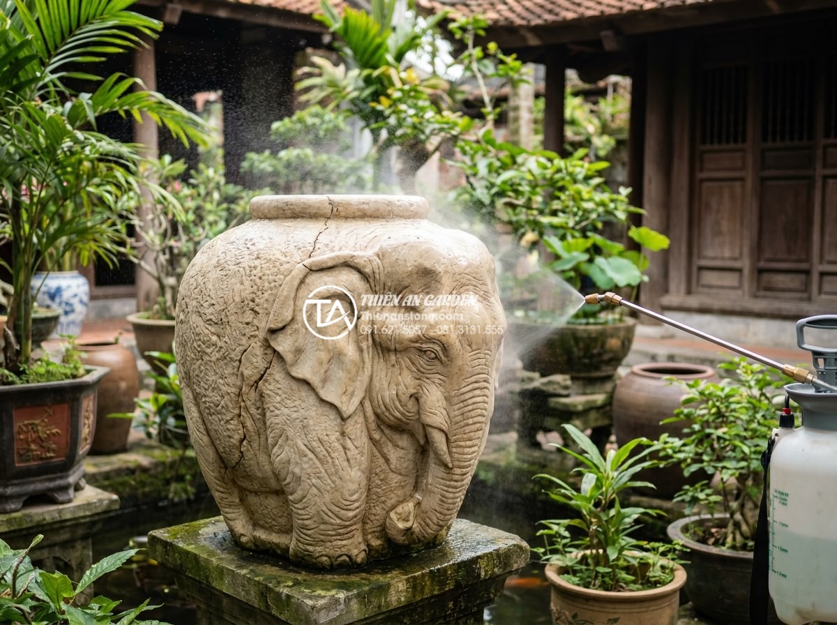 Khắc phục tình trạng chum nước tiểu cảnh bị rò rỉ nước: Hướng dẫn chi tiết - High-tech nano coating application on ornate carved stone water jar using spray 