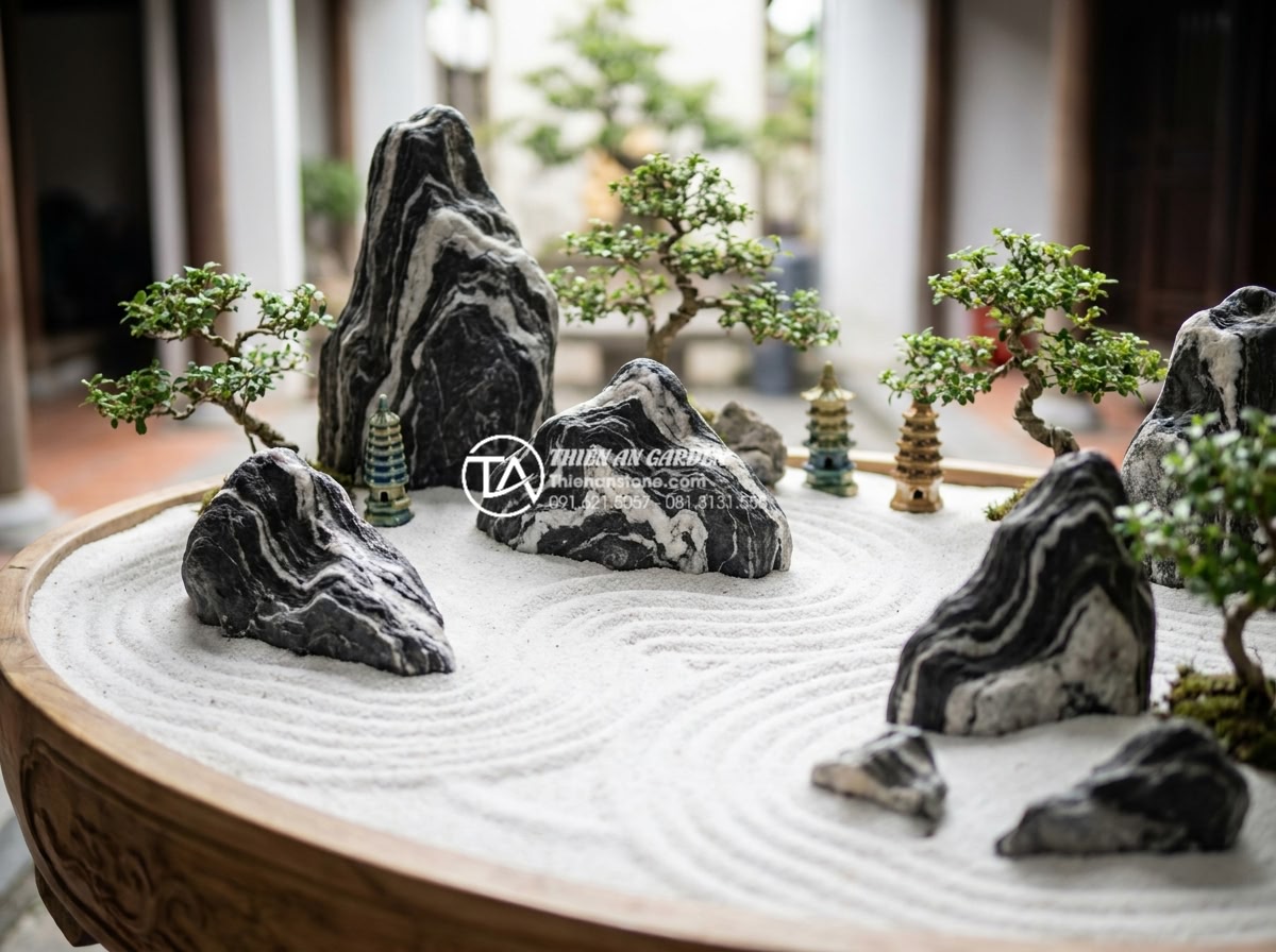 Làm thế nào để giữ cho cát trắng trong tiểu cảnh khô luôn trắng sáng? - Hình 19 Làm thế nào để giữ cho cát trắng trong tiểu cảnh khô luôn trắng sáng? - Luxurious dry miniature landscape with radiant white sand enhancing overall gard