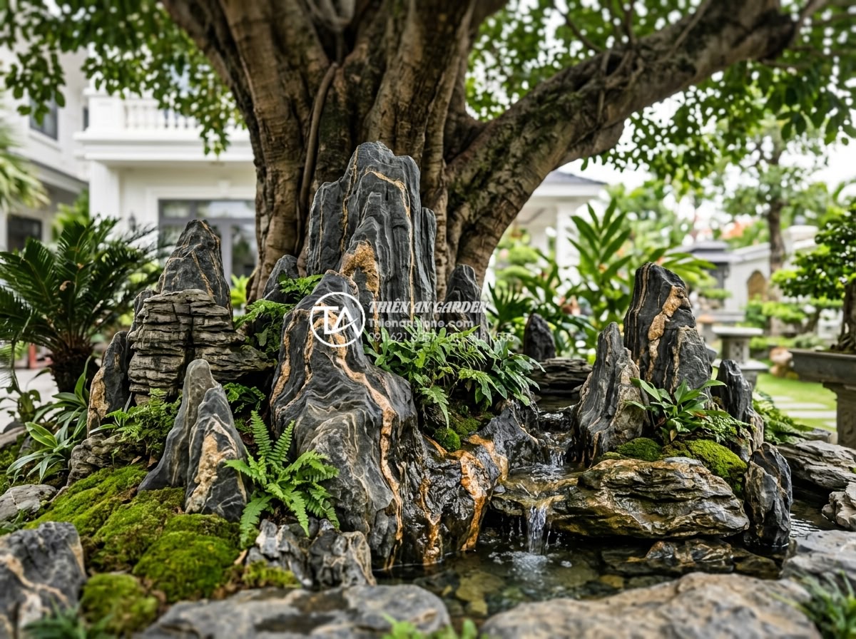Nghệ thuật thiết kế tiểu cảnh dưới tán cây cổ thụ cho biệt thự - Luxurious villa garden scene featuring an intricate miniature stone landscape cr
