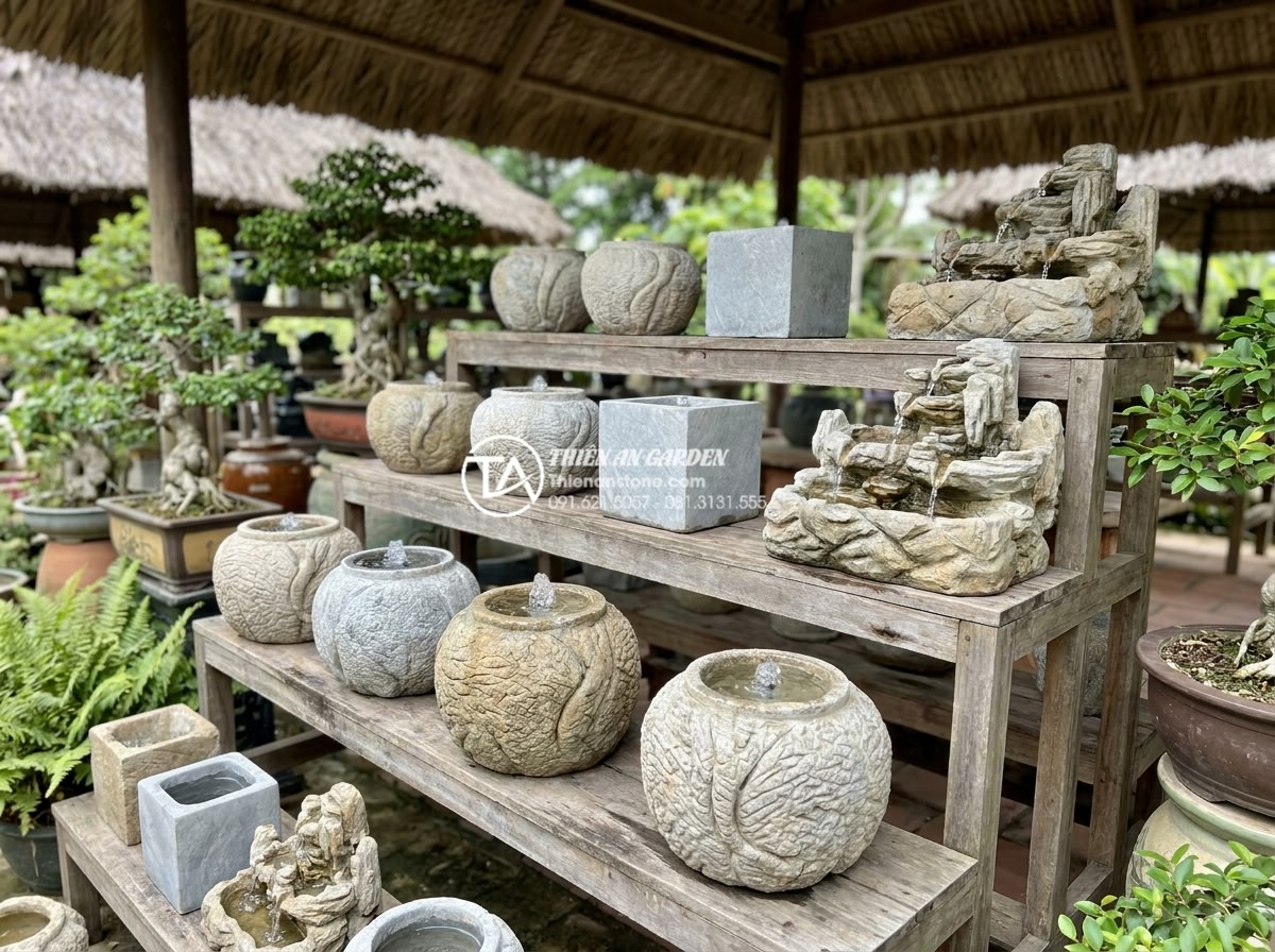 Tiểu cảnh chum nước mini: Giải pháp decor xanh cho ban công và nhà phố - Collection display of various popular mini water jar models including round ston