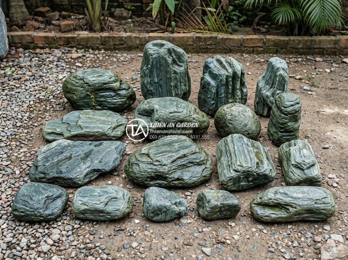 Checklist 7 điểm cần kiểm tra khi mua đá xanh Nhật Bản trực tuyến - High angle professional photograph of multiple Japanese green stone pieces of va