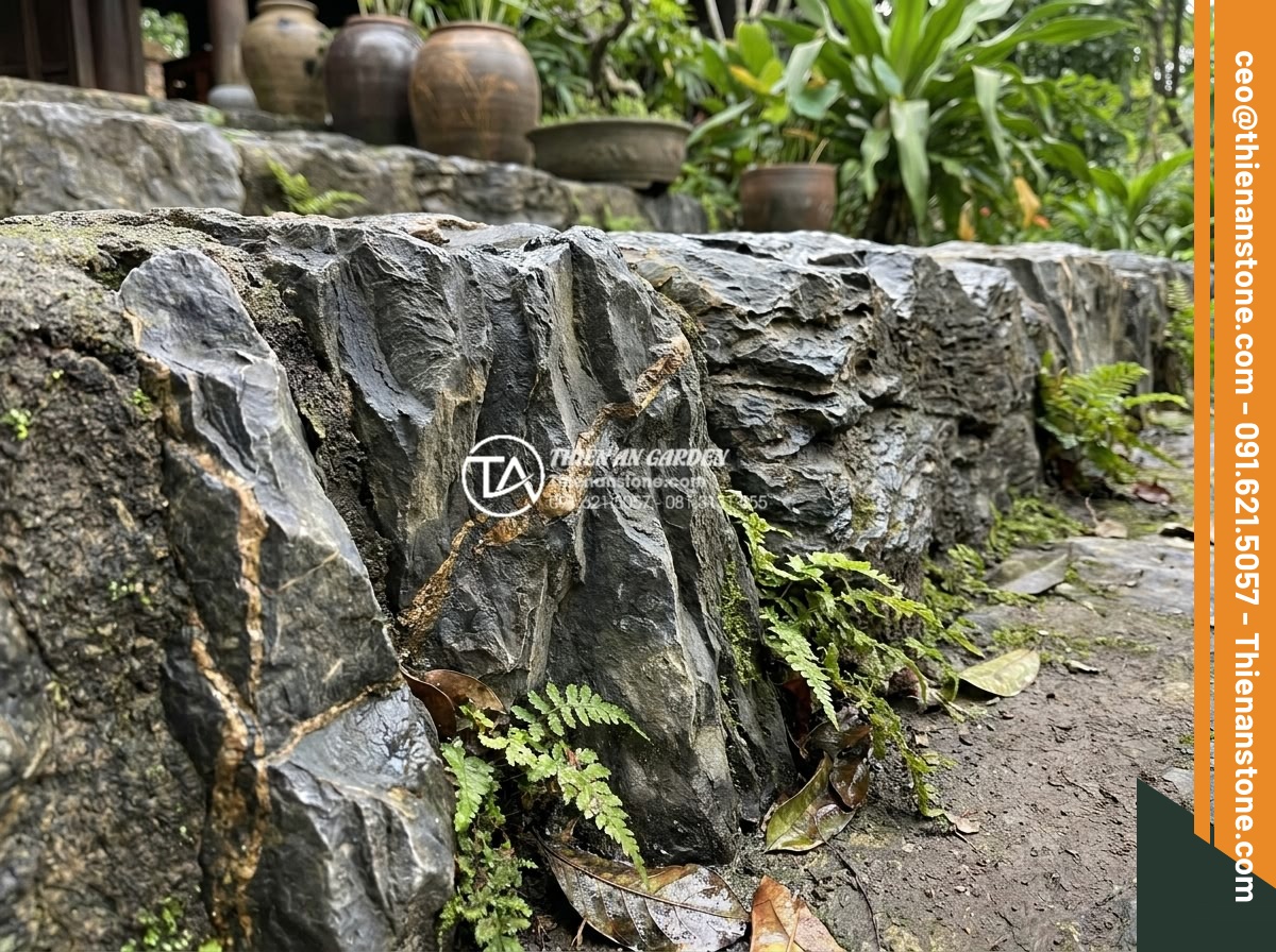Đá trầm tích kết tinh: Vẻ đẹp sang trọng cho tiểu cảnh cầu thang - Comparative visual layout of different natural stones for staircase application 