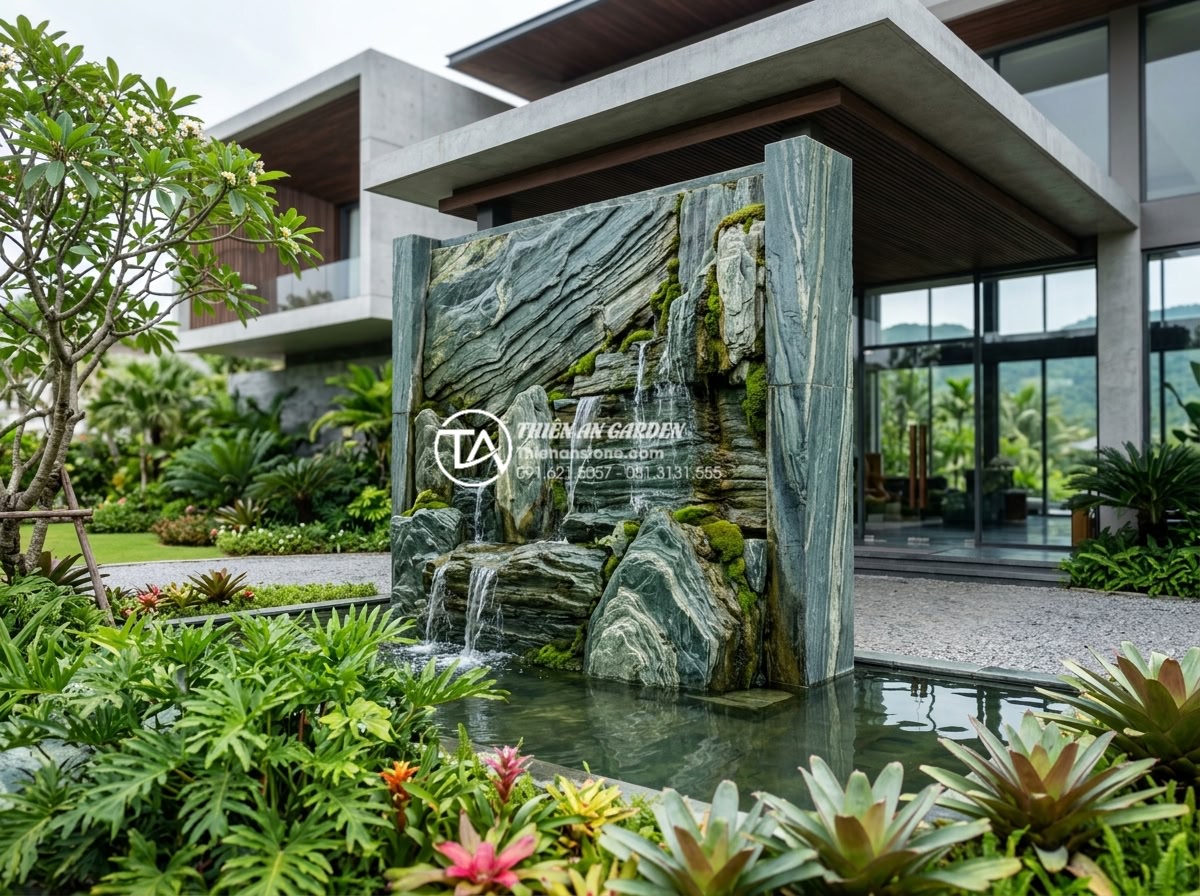 Đá xanh Nhật Bản có mấy loại? Cách phân cấp chất lượng đá trên thị trường - Elegant high-end resort entrance featuring massive Japanese green stone water wa