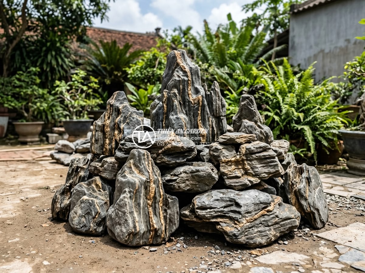 Lỗi thường gặp khi dùng đá trầm tích làm hồ cá và cách khắc phục - Cleaned and sterilized sedimentary rocks ready for safe pond construction