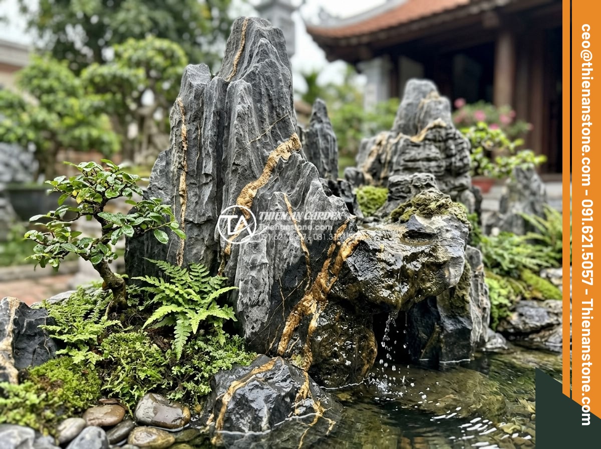 So sánh đá trầm tích và đá Granite trong thi công sân vườn - Detailed view of advantages like natural look and disadvantages like porosity in