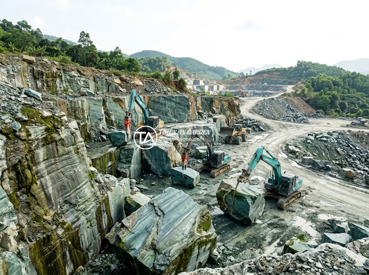 So sánh đá xanh Nhật Bản và đá xanh Thanh Hóa: Sự khác biệt về đẳng cấp - Wide angle view of Japanese blue stone quarry in Japan showing large natural blo