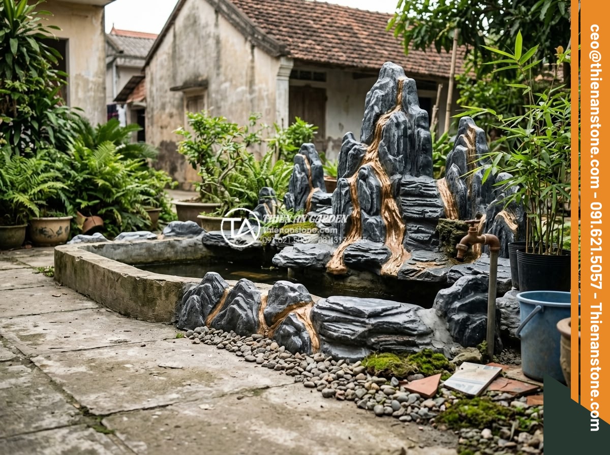 Sự khác biệt giữa đá trầm tích tự nhiên và đá nhân tạo giả vân trầm tích - Hình 14 Sự khác biệt giữa đá trầm tích tự nhiên và đá nhân tạo giả vân trầm tích - Artificial stone application in budget garden design showing limitations in natu