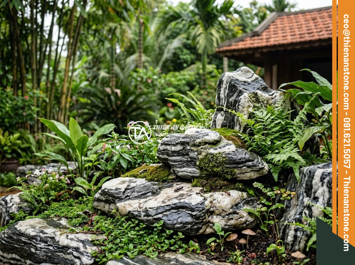10 Loại đá tự nhiên chuyên dụng cho tiểu cảnh sân vườn mỹ nghệ - Hình 4 10 Loại đá tự nhiên chuyên dụng cho tiểu cảnh sân vườn mỹ nghệ - Artistic rendering of multiple natural stone types enhancing garden ecology, sho
