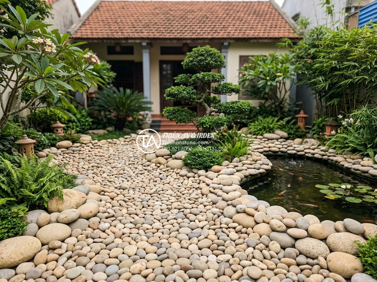 5 Lỗi phong thủy nghiêm trọng khi đặt tiểu cảnh sân vườn trước nhà - Happy family enjoying their beautifully designed and feng shui compliant stone g
