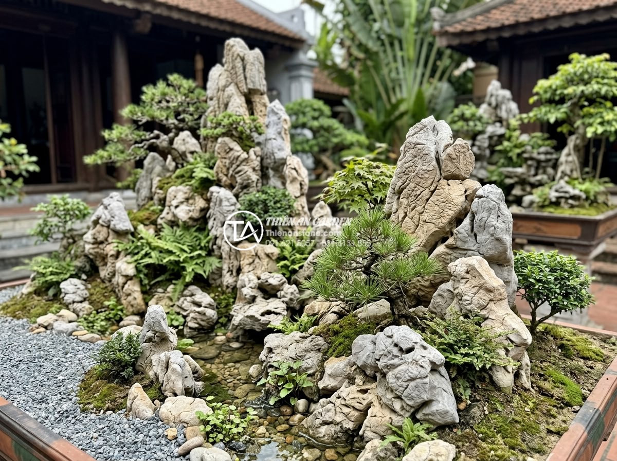 Thiết kế tiểu cảnh góc sân vườn mini cho nhà phố diện tích nhỏ - Hình 23 Thiết kế tiểu cảnh góc sân vườn mini cho nhà phố diện tích nhỏ - Professional team from Da Canh Thien An working on a completed mini garden proje