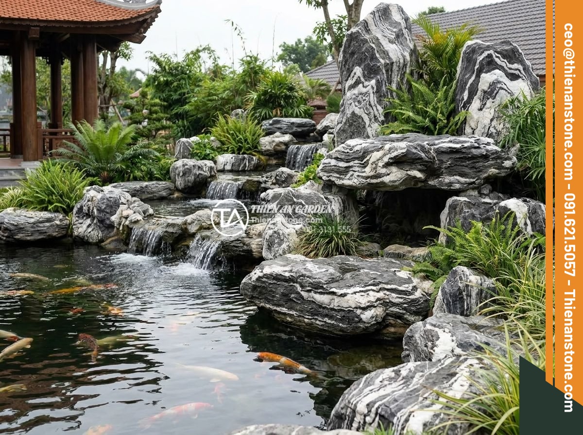 Tư vấn chọn mua đá tuyết sơn cho người mệnh Thủy và mệnh Mộc - Hình 6 Tư vấn chọn mua đá tuyết sơn cho người mệnh Thủy và mệnh Mộc - Magnificent large-scale Koi pond installation using multiple snow mountain stone