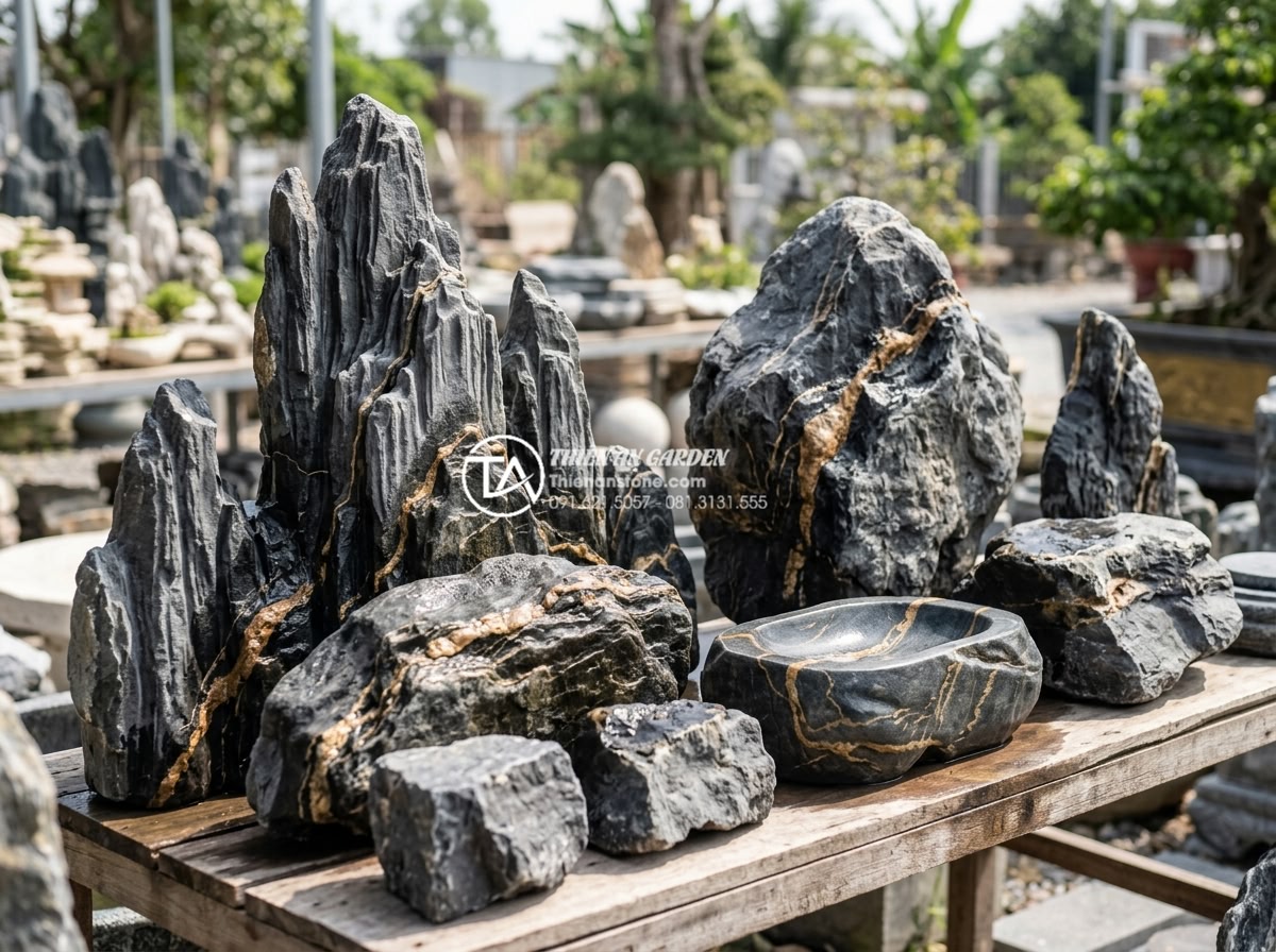 Nên chọn tiểu cảnh khô hay tiểu cảnh nước cho không gian trước nhà? - Professional detailed photograph of natural stone materials used in Vietnamese l
