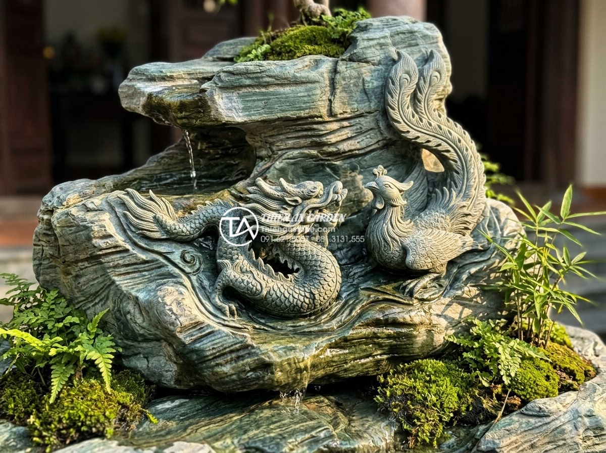Nên đặt tiểu cảnh bên trái hay bên phải cửa chính để chiêu tài tiến bảo? - Artistic close-up of hand-carved natural stone dragon and phoenix sculptures int