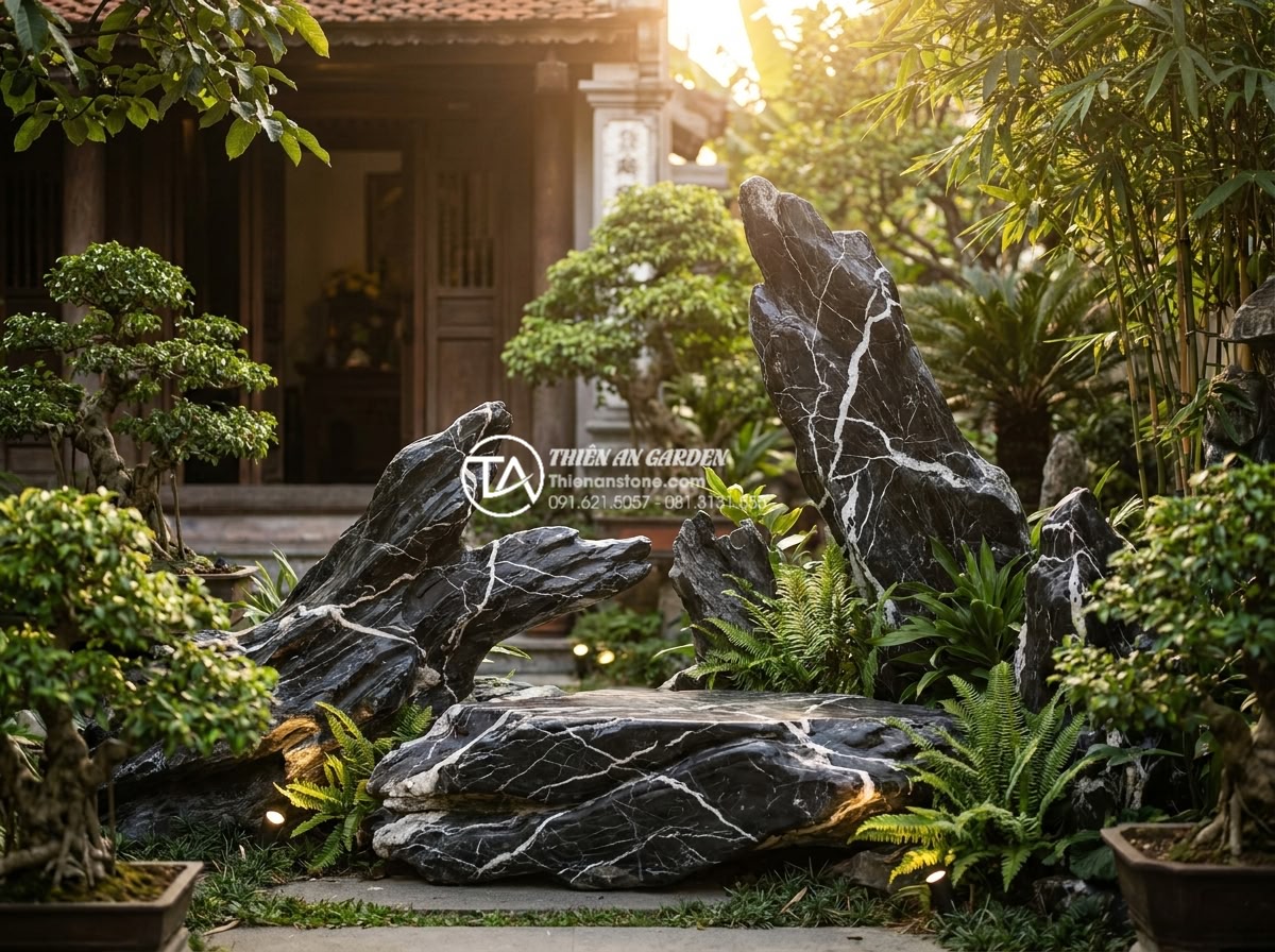 Những điều đại kỵ cần tránh khi đặt đá cảnh trong tiểu cảnh sân trước - Hình 11 Những điều đại kỵ cần tránh khi đặt đá cảnh trong tiểu cảnh sân trước - Inspirational realistic photograph of a beautifully designed Vietnamese front ya