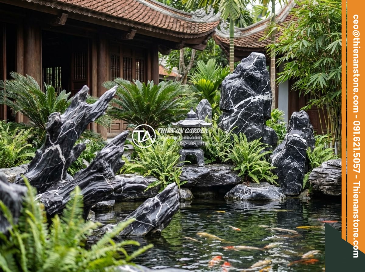 Tác dụng của tượng đá điêu khắc trong việc nâng tầm tiểu cảnh trước biệt thự - Hình 18 Tác dụng của tượng đá điêu khắc trong việc nâng tầm tiểu cảnh trước biệt thự - Beautiful hybrid garden image showing perfect integration of carved stone statue