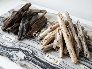 Phân loại gỗ lũa: Lũa chìm, lũa nổi và cách ứng dụng hiệu quả - Detailed close-up photo of various types of driftwood pieces classified as sinki