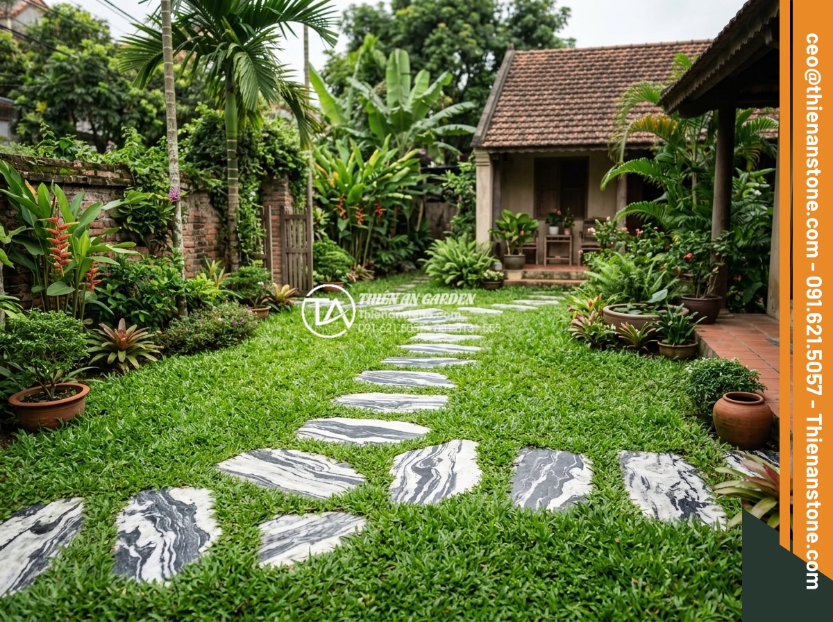 Thiết kế lối đi sân vườn bằng đá cuội kết hợp cỏ xanh cực đẹp - Realistic photo of a cost-effective yet beautiful pebble stone garden path with 