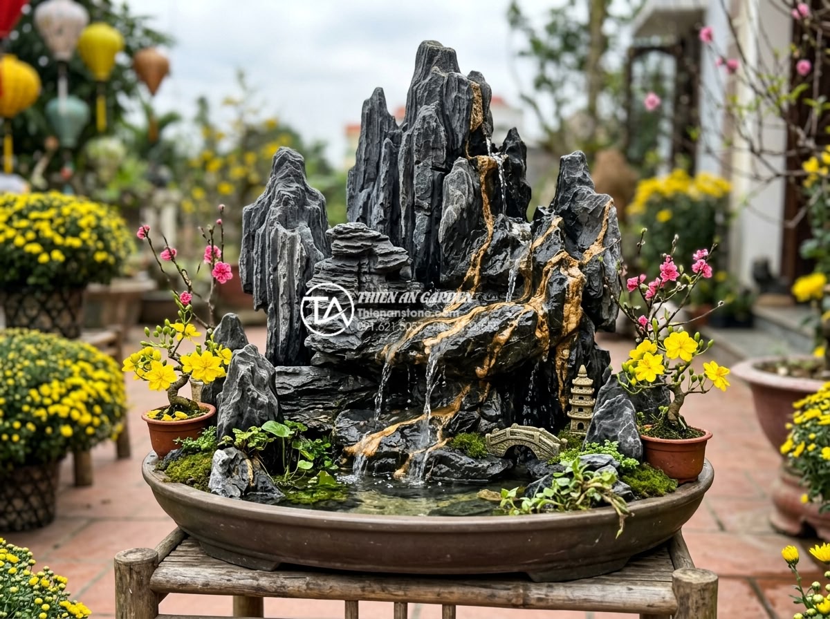 Tiểu cảnh hoa tết kết hợp thác nước: Mang hơi thở thiên nhiên vào không gian - Variety of natural stones including granite, marble and basalt used in Tet flowe