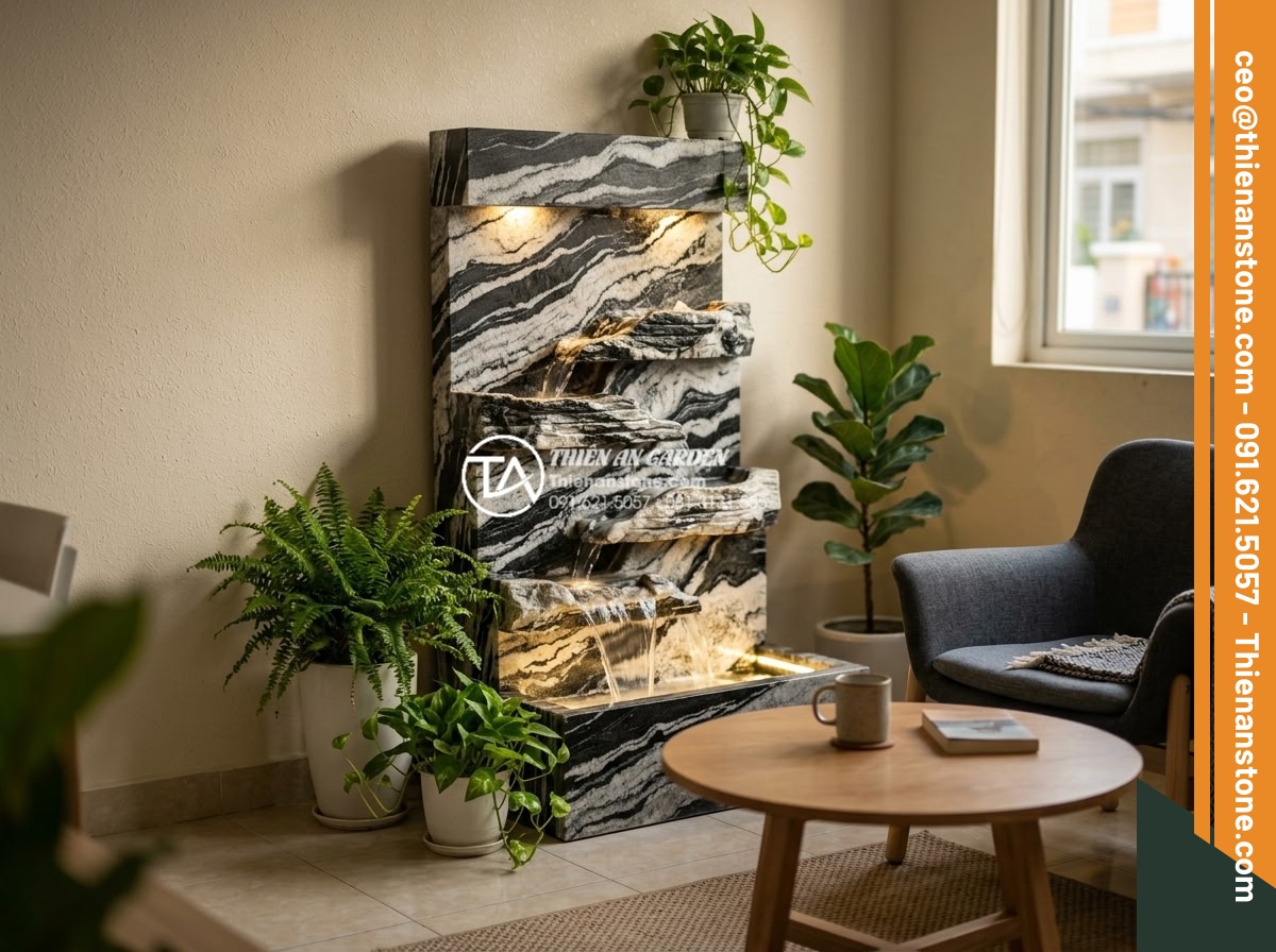 Review 5 mẫu tiểu cảnh treo ống tre bán chạy nhất sàn thương mại điện tử - Customer lifestyle image showing the mini hanging rock waterfall scene installed