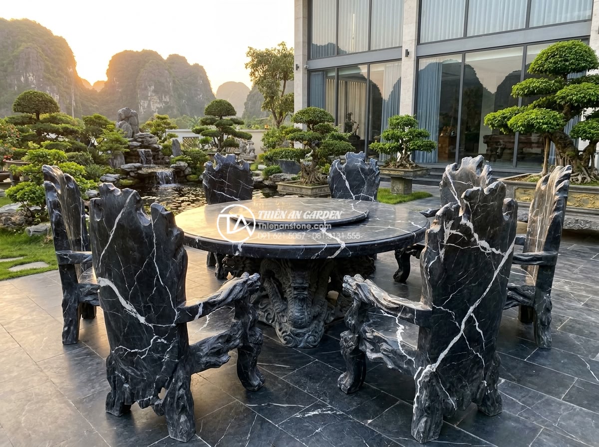 Top 10 mẫu bàn ghế đá tự nhiên Ninh Bình được đại gia săn đón - Hình 1 Top 10 mẫu bàn ghế đá tự nhiên Ninh Bình được đại gia săn đón - Photorealistic wide-angle view of a luxurious outdoor dining area in a high-end