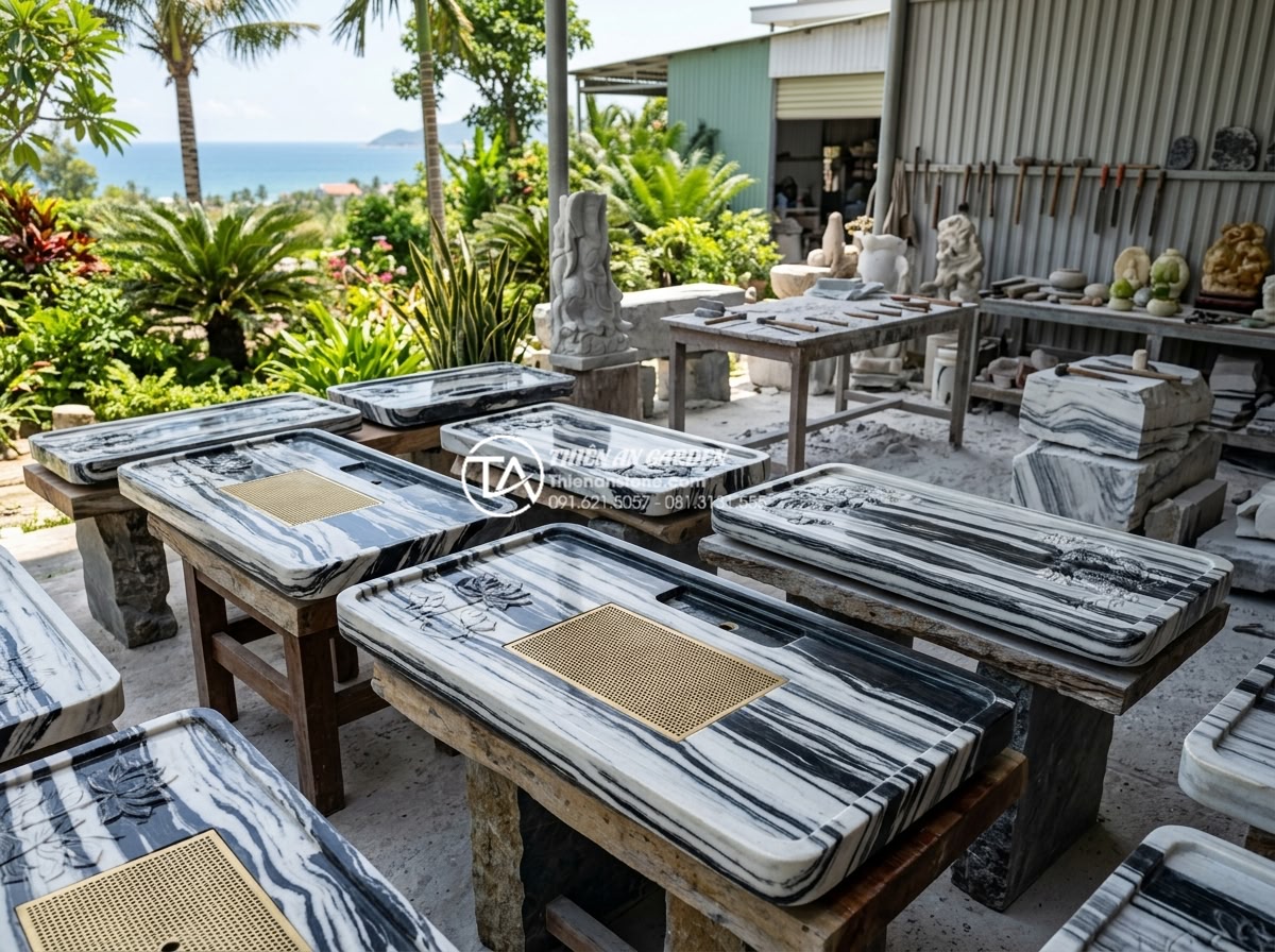 Đánh giá top 5 xưởng điêu khắc bàn trà đá uy tín nhất tại Đà Nẵng - Wide angle professional photograph of bustling Da Nang stone carving workshop di