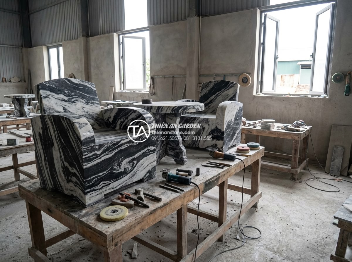 Địa chỉ mua bàn ghế đá tự nhiên uy tín tại Ninh Bình và Thanh Hóa - Hình 6 Địa chỉ mua bàn ghế đá tự nhiên uy tín tại Ninh Bình và Thanh Hóa - Interior view of Thien An Stone natural stone furniture factory in Ninh Binh sho