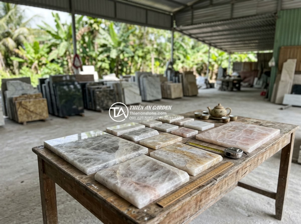 Hướng Dẫn Chọn Kích Thước Chậu Rửa Mặt Bàn Đá Phù Hợp Với Mọi Diện Tích - Professional consultation scene at a natural stone workshop discussing custom ba
