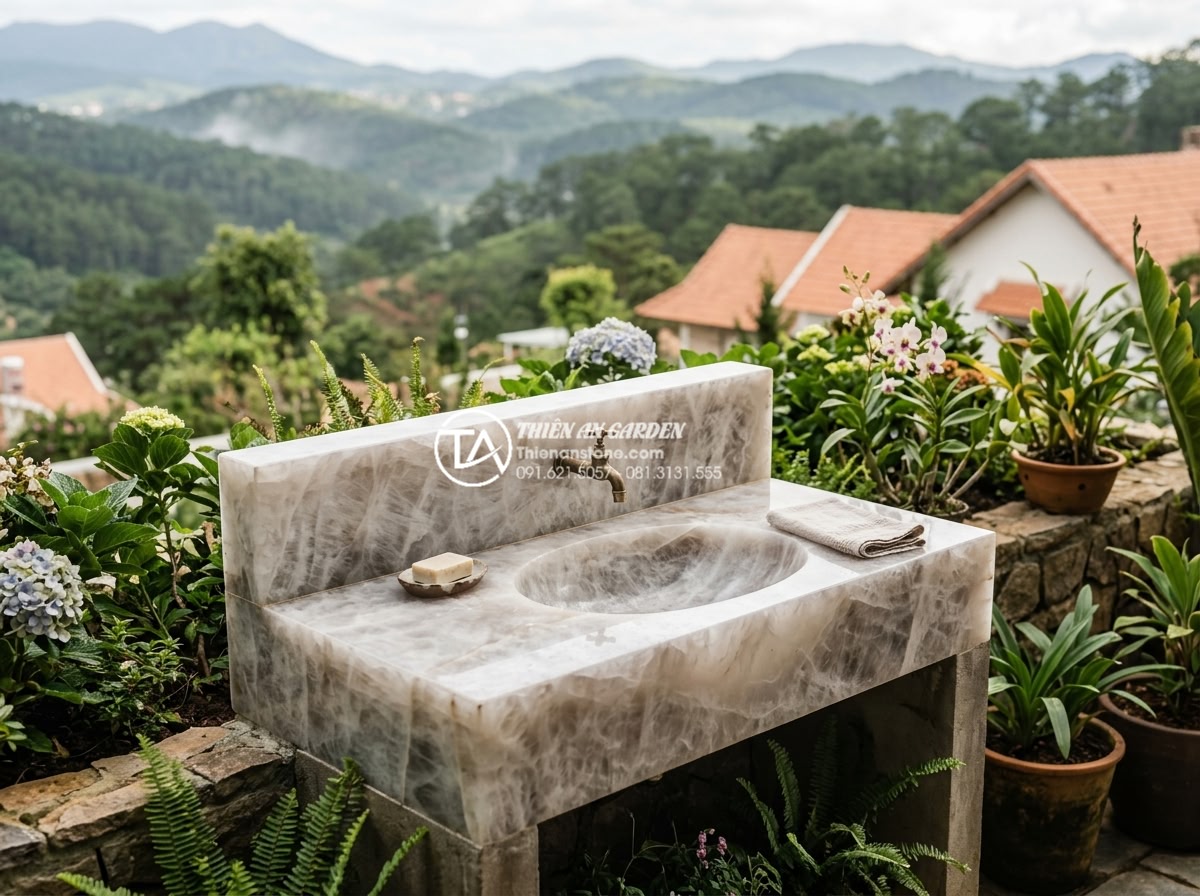 Lavabo Trụ Đá Tự Nhiên: Điểm Nhấn Nghệ Thuật Cho Không Gian Sân Vườn Lavish - Bespoke lavabo bệ đá installation at Da Lat villa garden with mountain view back