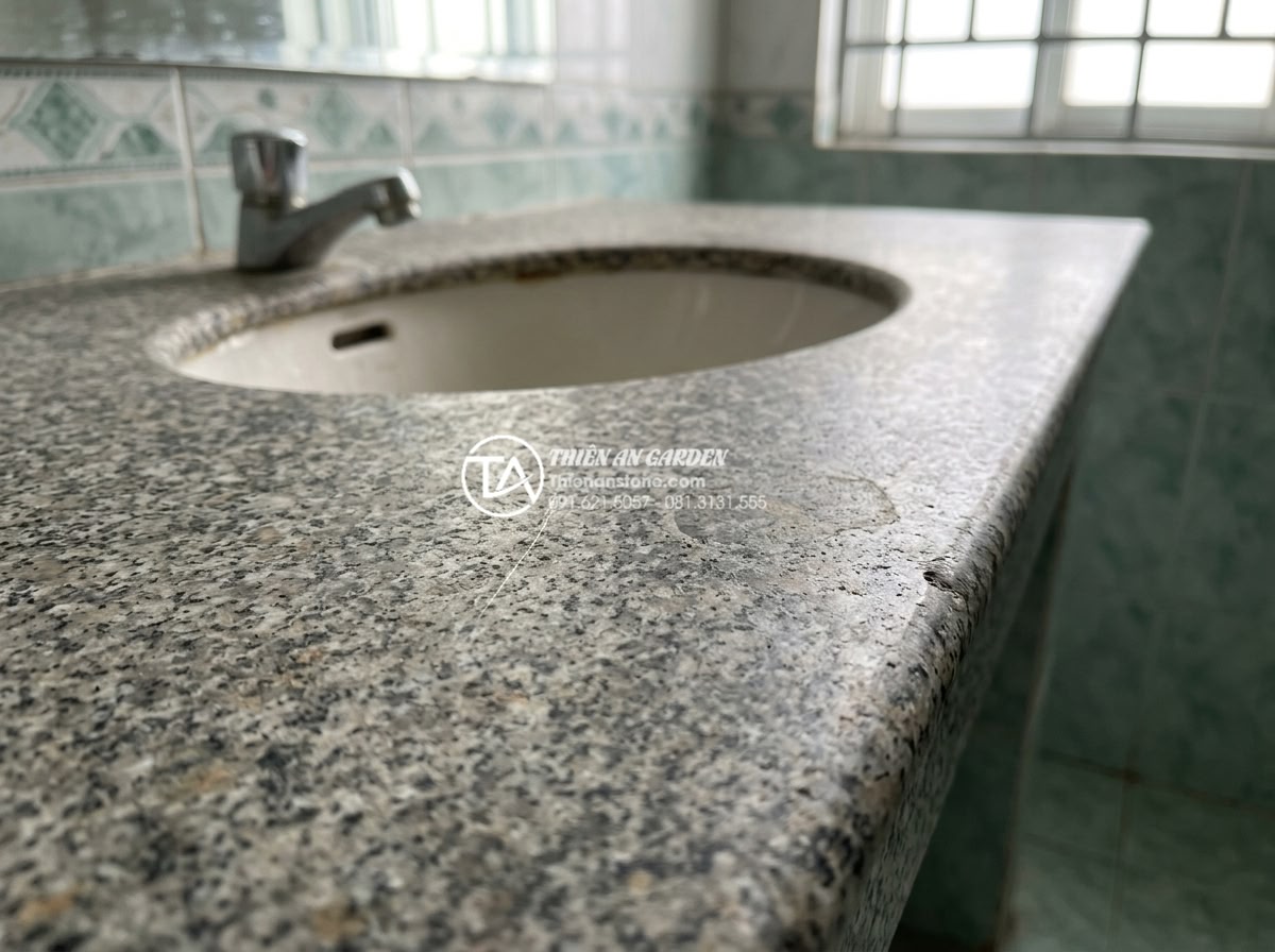 Lỗi Thường Gặp Khi Lắp Đặt Bàn Đá Chậu Rửa Mặt Và Cách Khắc Phục Triệt Để - Comparison image of different natural stones like granite, marble, and quartz fo
