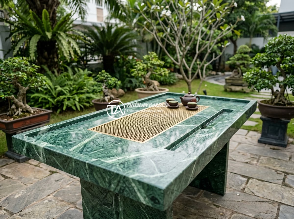 Mẫu bàn trà đá Granite (đá hoa cương) siêu bền cho khu vực ngoài trời - Professional team from Da Canh Thien An company posing proudly next to newly ins