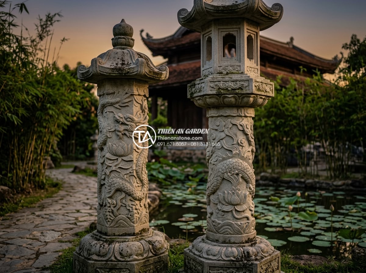 Nguồn gốc lịch sử của đèn đá trong kiến trúc cảnh quan Đông Á - Ancient Tang Dynasty Chinese stone lantern carved from granite with intricate lo