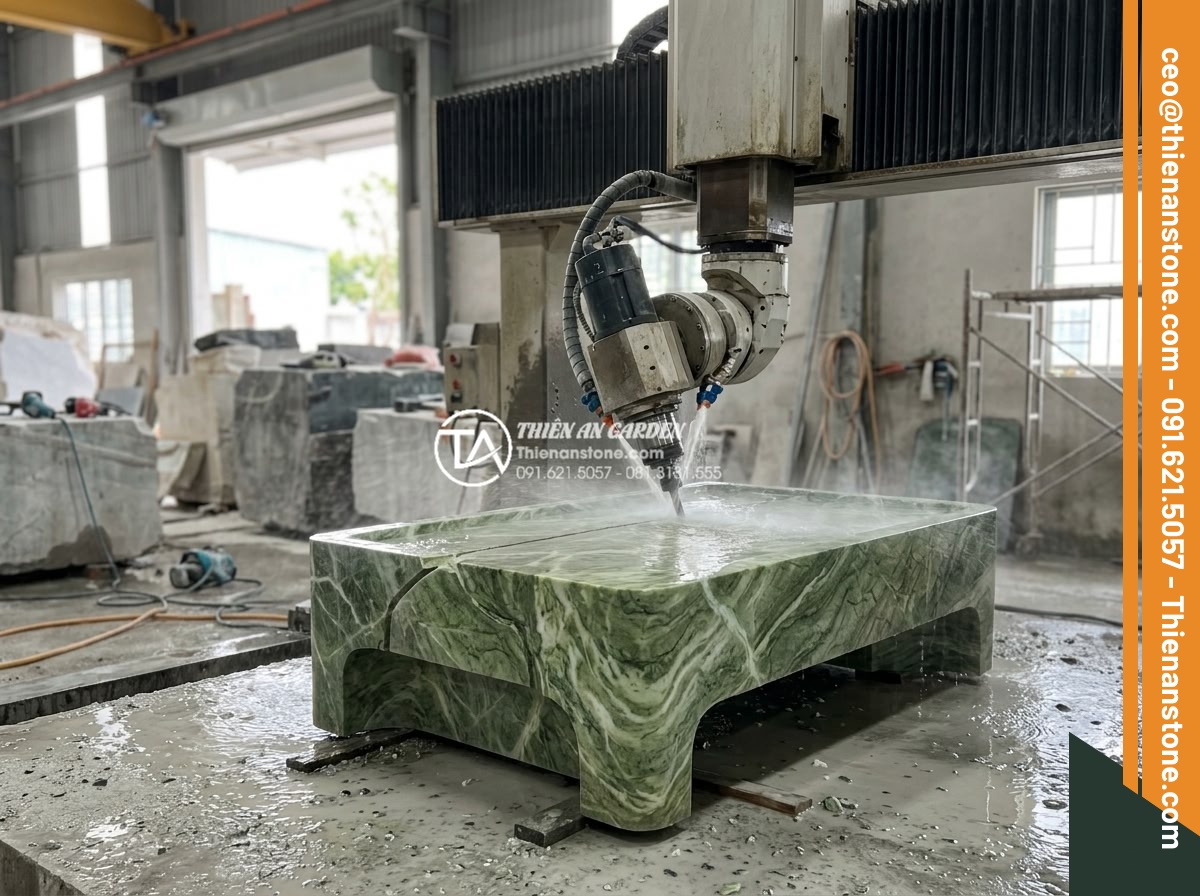 Quy trình chế tác bàn trà đá nguyên khối từ khối đá thô đến tác phẩm nghệ thuật - Artisan operating 5-axis CNC stone cutting machine on large granite block creati