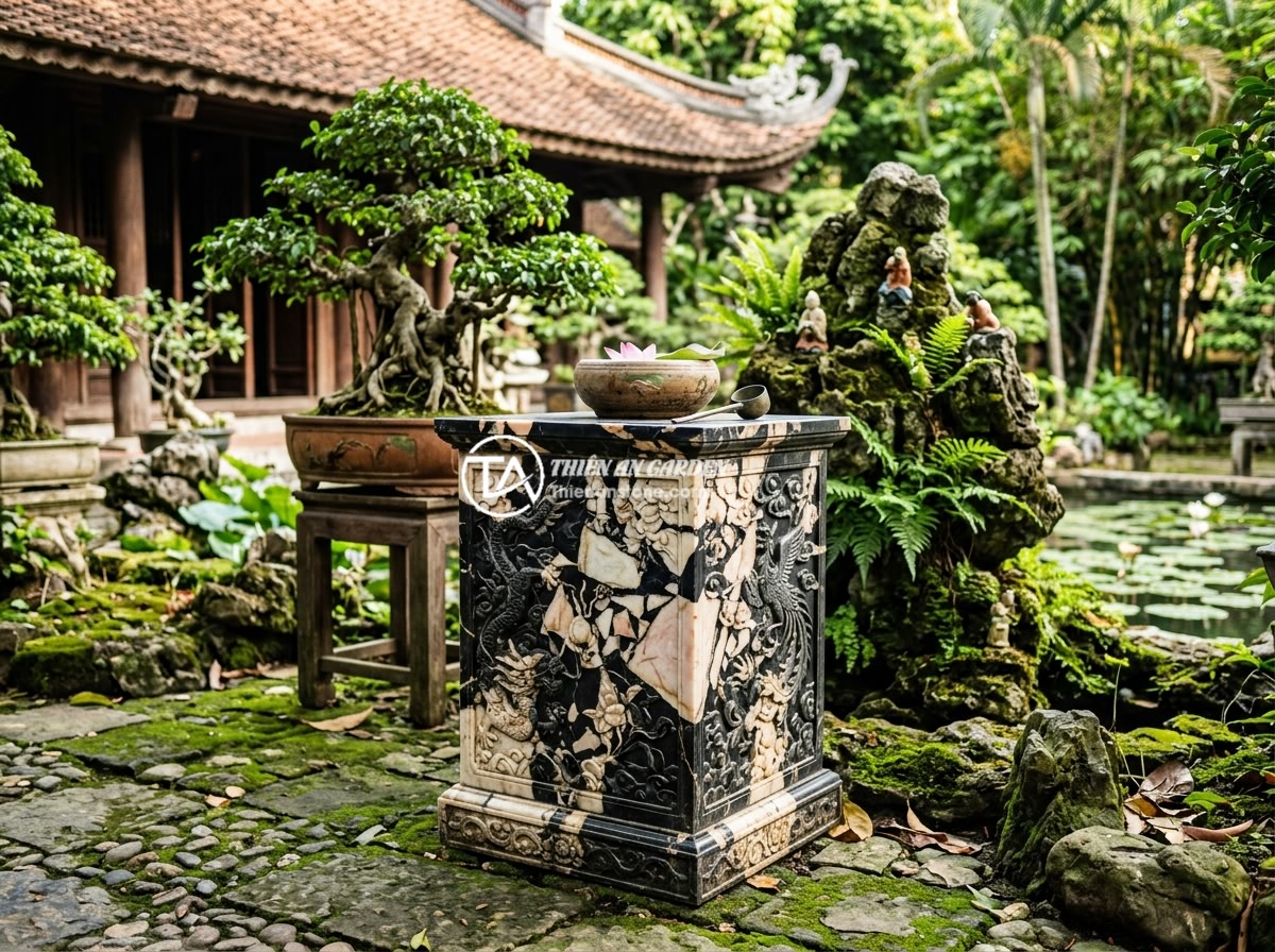 Đôn đá cổ là gì? Phong cách thiết kế và ứng dụng cho biệt thự, resort sang trọng - Ancient Vietnamese stone pedestal with intricate dragon and phoenix carvings, pl