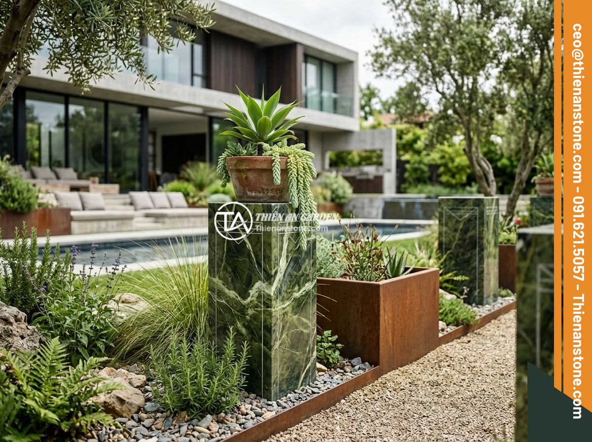 Đôn đá cổ là gì? Phong cách thiết kế và ứng dụng cho biệt thự, resort sang trọng - Modern luxury villa garden showcasing contemporary-styled antique stone pedestal