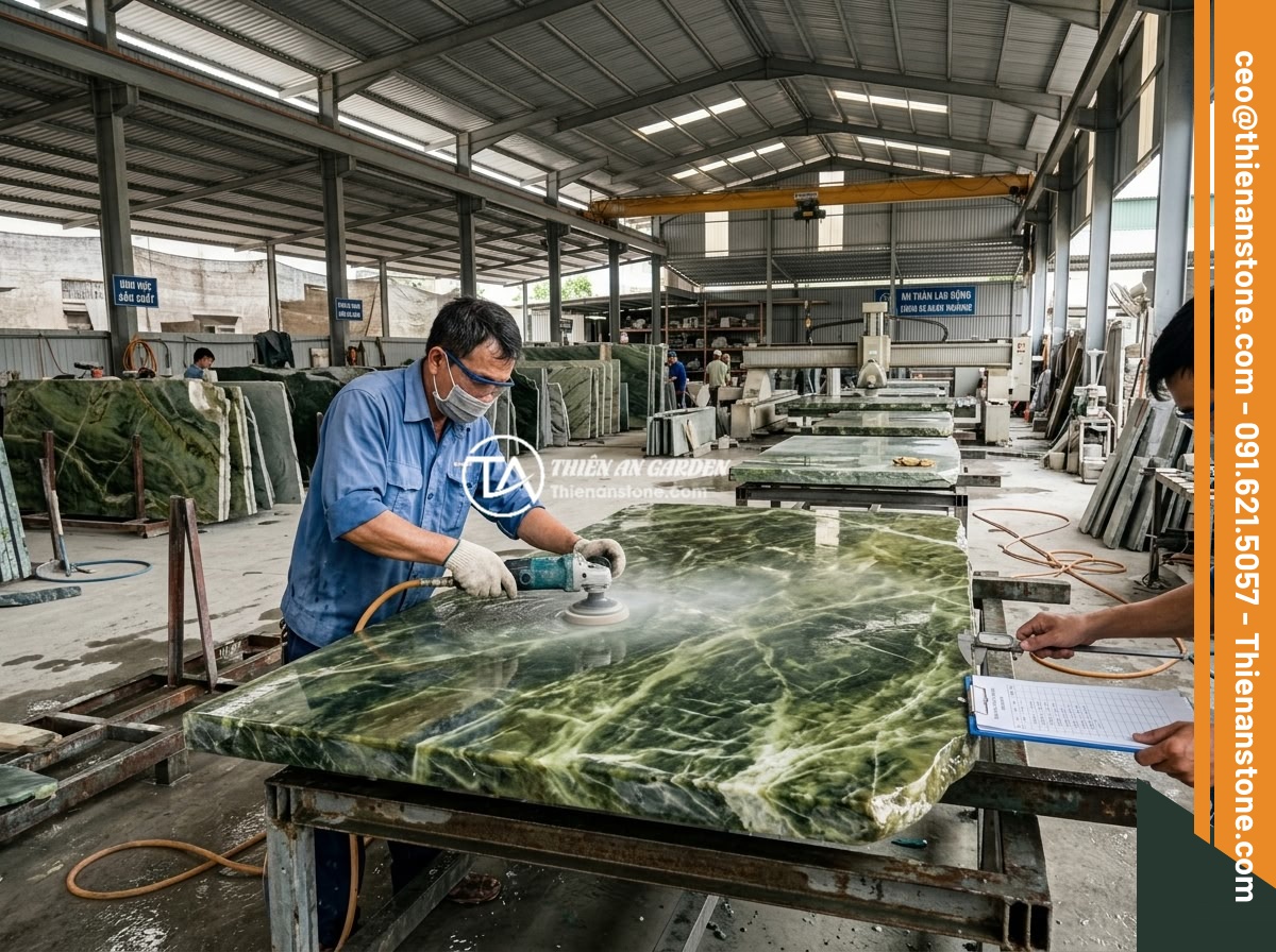 7 Sai Lầm Khi Mua Sập Đá Giá Rẻ: Nhận Biết Hàng Kém Chất Lượng Và Tránh Bẫy - A reputable stone workshop in Vietnam with skilled artisans working on large sto