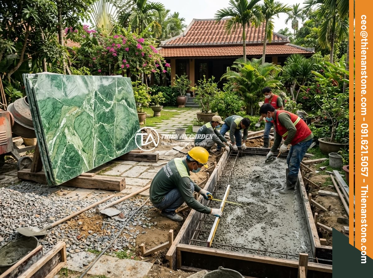 Chọn Kích Thước Sập Đá Phù Hợp Sân Vườn Biệt Thự: Hướng Dẫn Tối Ưu Diện Tích - Hình 3 Chọn Kích Thước Sập Đá Phù Hợp Sân Vườn Biệt Thự: Hướng Dẫn Tối Ưu Diện Tích - A professional team measuring and preparing the foundation for a large natural s